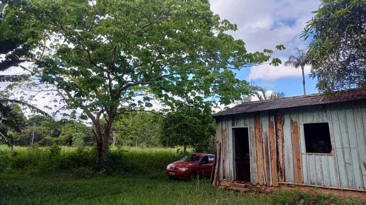 Chácara a 8km de PVH, asfaltado, na Estrada da Viçosa
