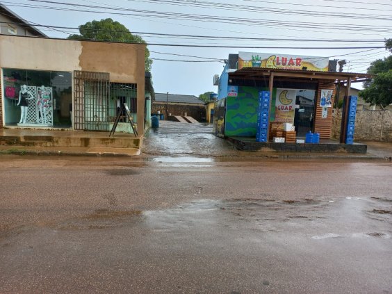 Aluga-se Lava Jato e conveniência 