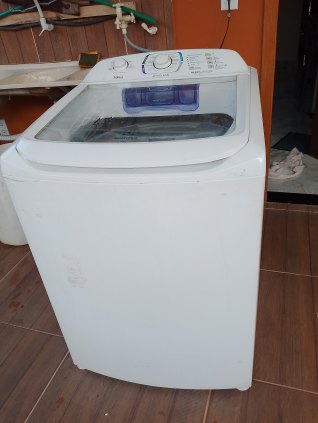 Máquina de lavar roupas Eletrolux jeth&sclean 16kg "Faz Tudo"