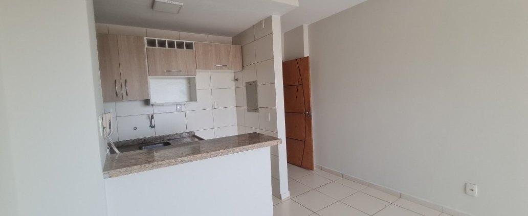 Aluga-se ap no  Vila Romana 09 andar R$ 2.600 três quartos R.Monet ,135 pedrinhas 
