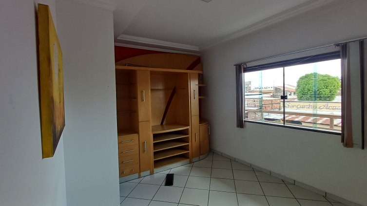 Excelente ponto comercial com Residência na Parte superior. Localizado na Rua Salgado Filho 2436 Sub Esquina com Rua Quintino Bocaiuva. São Cristóvão