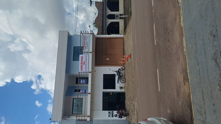 Excelente ponto comercial com Residência na Parte superior. Localizado na Rua Salgado Filho 2436 Sub Esquina com Rua Quintino Bocaiuva. São Cristóvão