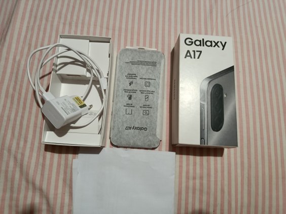 Vendo um Galaxy A17  novo na caixa