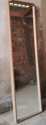 Espelho com moldura em MDF