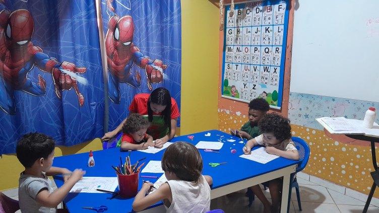 CRECHE E REFORÇO