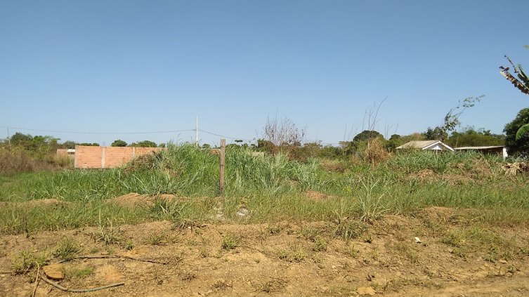Terreno 10 x 30 no Lagoa Azul 