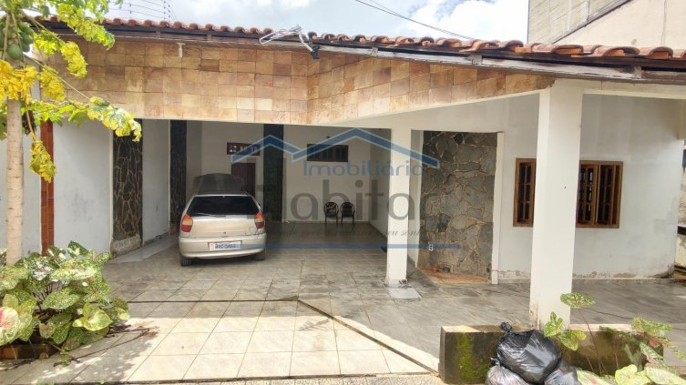 VENDA - Casa ampla no Costa e Silva com mezanino e edícula