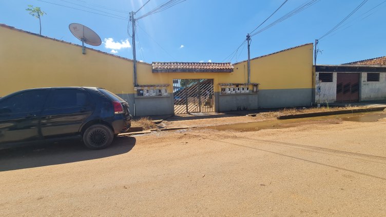 Vende-se está Vila Apartamentos na Zona Sul próximo a Rua Pau Ferro 