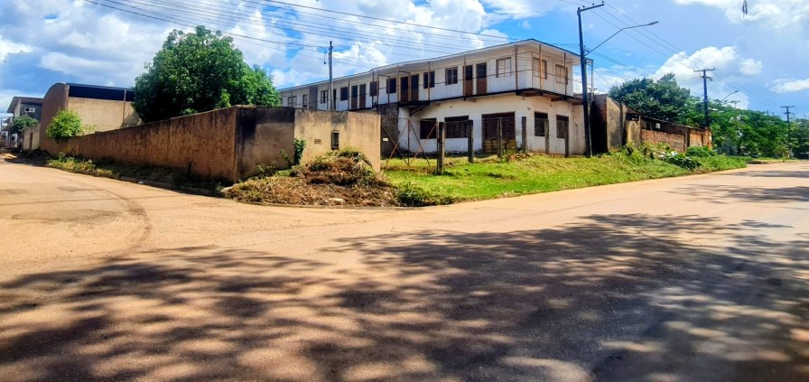 Vende-se este imóvel estrada dos japoneses 