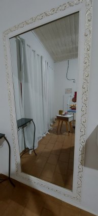 Espelho grande com moldura 