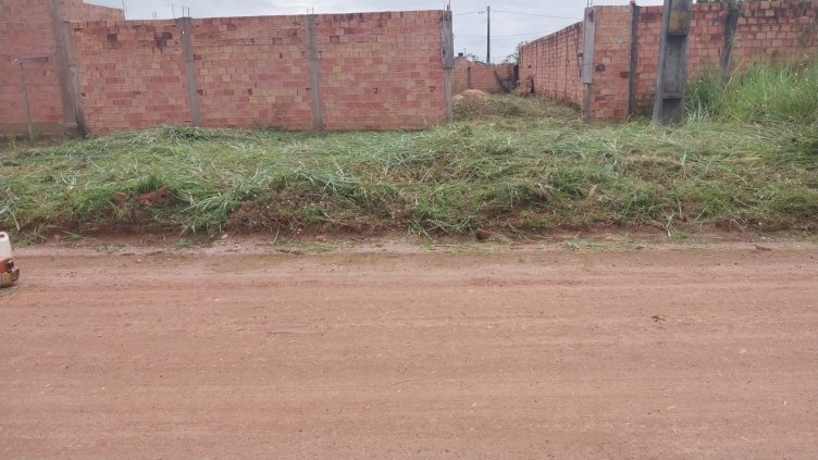 Terreno 12 x 25 no Lagoa Azul 