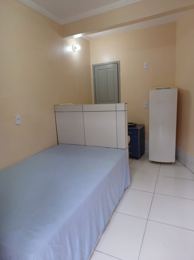 APARTAMENTOS MOBILIADOS E HOTEL ROCHA