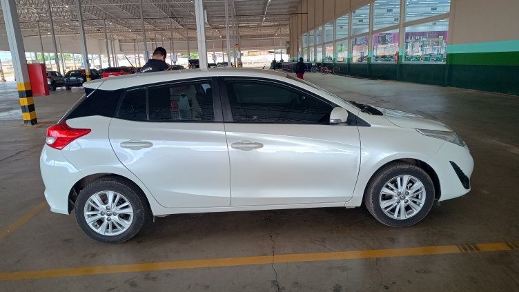 Yaris Hatch 2019/2019 1.3 plus tech CVT 