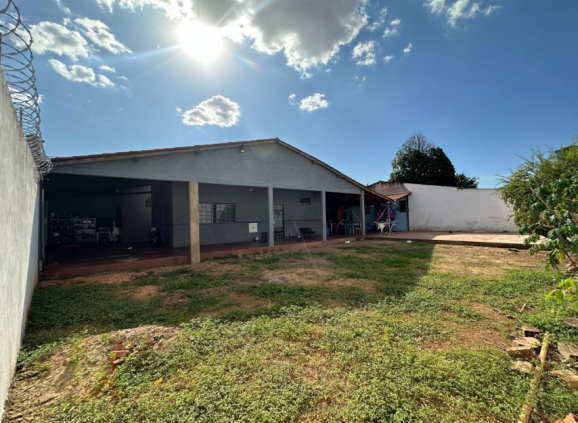 Oportunidade no Bairro Aeroclube | Conforto e Amplo Espaço Externo