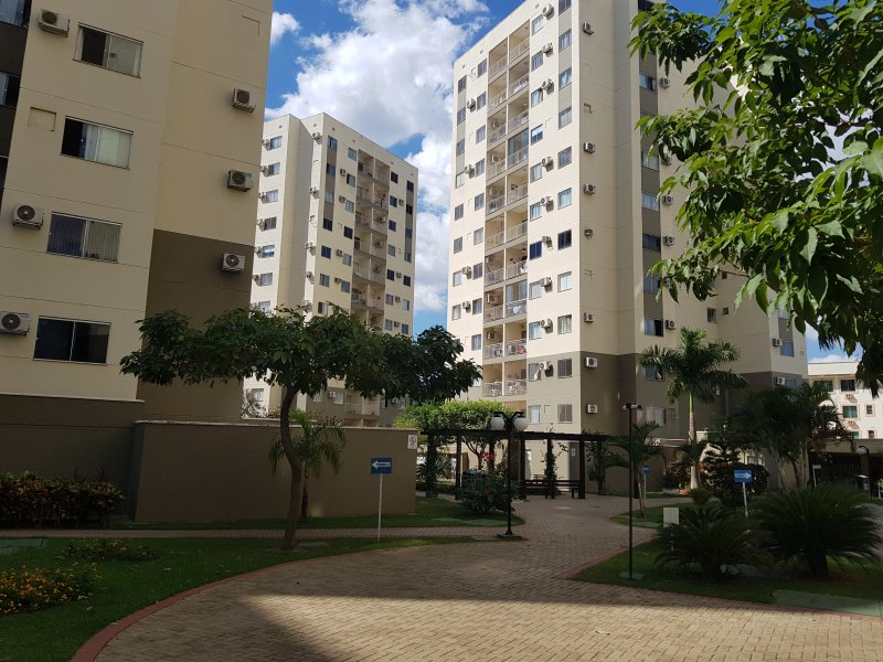 ALUGO apartamento no condomínio Brisas do Madeira