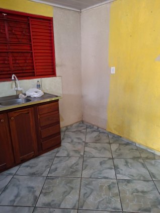 Vende-se uma casa no Bairro Flodoaldo Pontes Pinto 