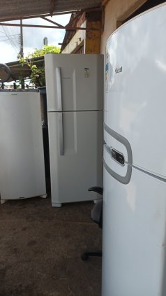 Consertos em geral de geladeira e freezer