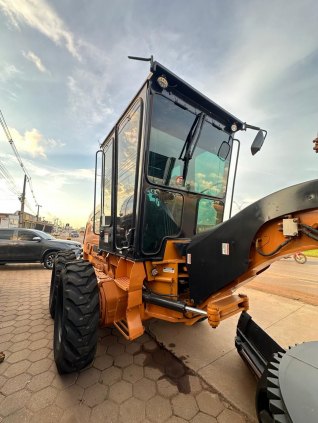 Vende-se esta MOTONIVELADORA ANO 2009 R$ 280.000,00 