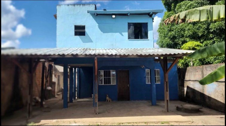 Casa sobrado terreno 300 M2