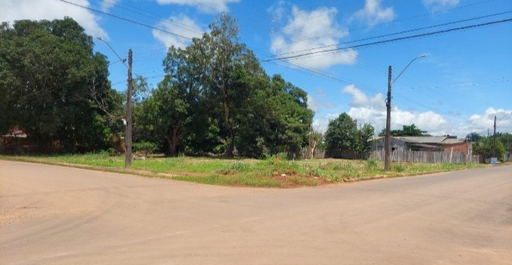 Vende se este terreno EM ITAPUÃ DO OESTE RO