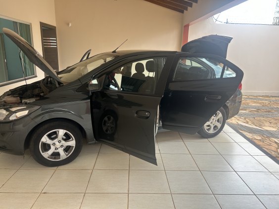 Veículo prisma 1.4. 2019