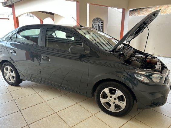 Veículo prisma 1.4. 2019