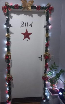 vende-se um apartamento no condomínio santa bárbara.
