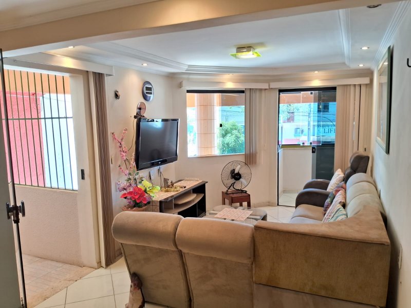 VENDE-SE NO DINHEIRO, 2 PRÉDIOS PEQUENOS; BOA ENGENHARIA E ARQUITETURA 