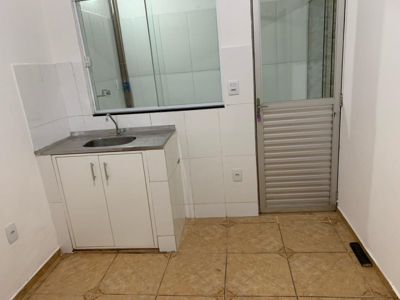 ALUGO APARTAMENTO 