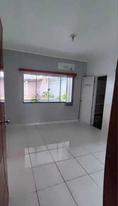 Aluga-se uma casa com 3 quartos, na Rua Abunã, entre Marechal e Terreiro Aranha (área central)