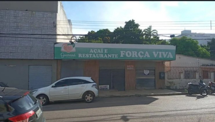 Aluga-se ou vende-se este imóvel na Avenida Campos Sales ao lado da Loja Marisa 