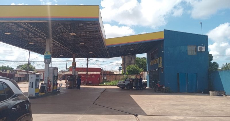 Posto de combustível a venda na Rua Petrolina 