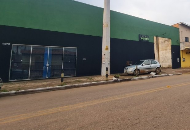 Galpão a venda na Av.Alexandre Guimarães 940m² obs! Está alugado 