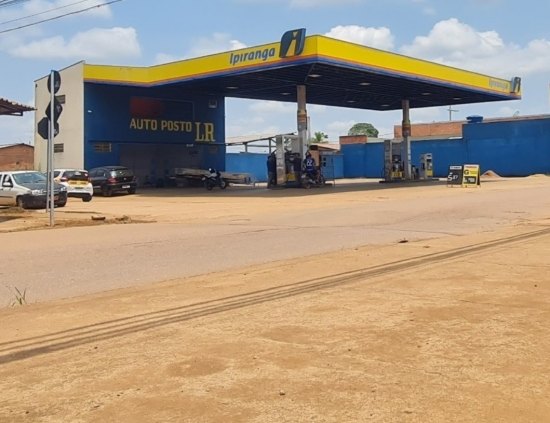 Vende-se este posto de combustível funcionando na Rua Petrolina 