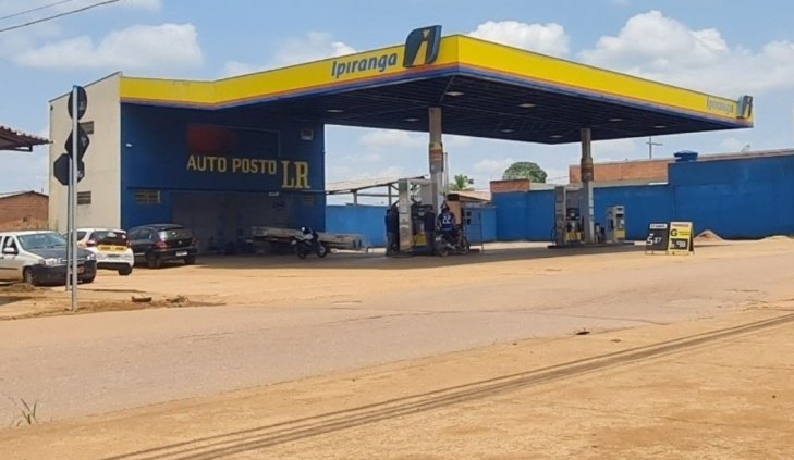 Vende-se este posto de combustível na Rua Petrolina 