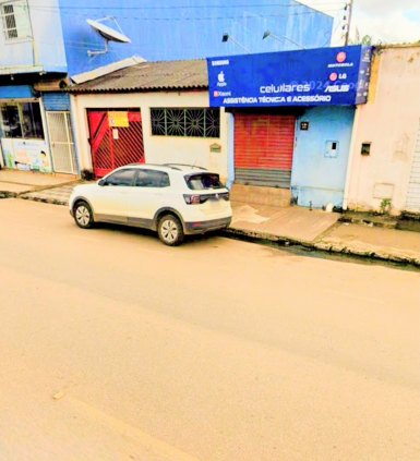 Imóvel a venda na Av.jatuarana ao lado da Papelaria Dinâmica R$ 800.000,00  