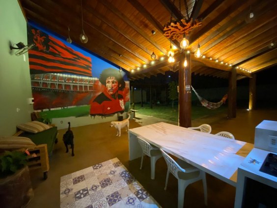 Casa para Aluguel - Conforto, Estilo e Muito Espaço ao Ar Livre!