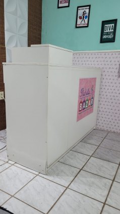 Balcão em MDF para loja