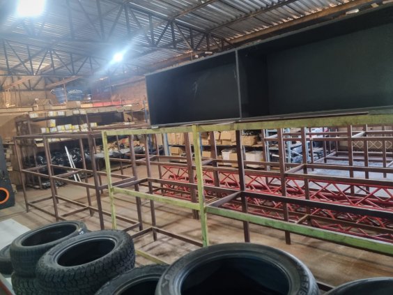 ESTRUTURA METALICA 3 X 1.50 , TOTALIZANDO 17 PEÇAS 
