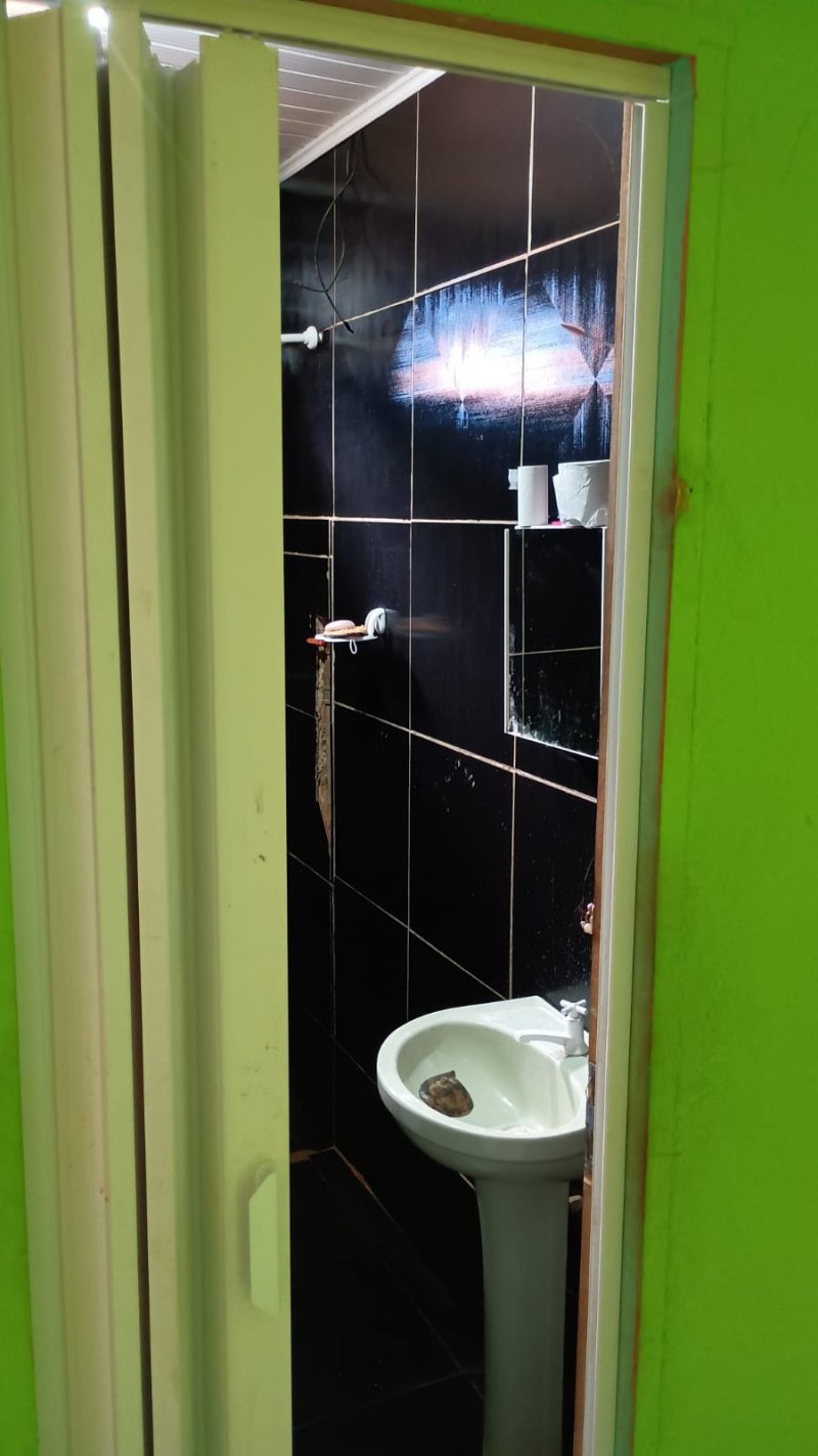 Vende-se casa na zona sul