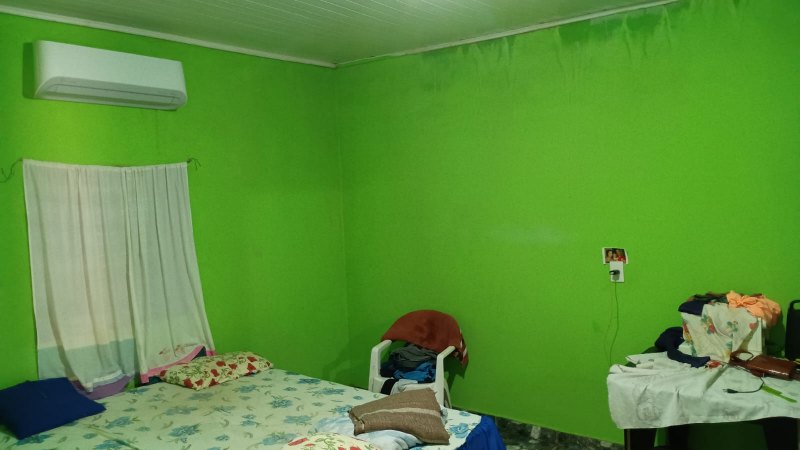 Vende-se casa na zona sul