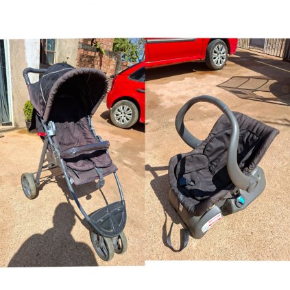 Carrinho de bebe junto com cadeirinha