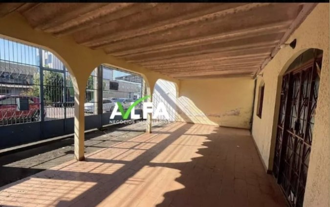  Casa em frente ao laboratório alphaclin