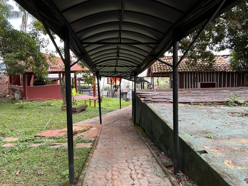  ALUGA-SE UM EXCELENTE PONTO COMERCIAL 