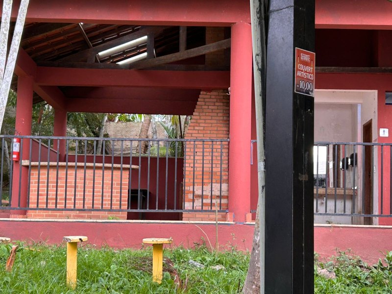  ALUGA-SE UM EXCELENTE PONTO COMERCIAL 