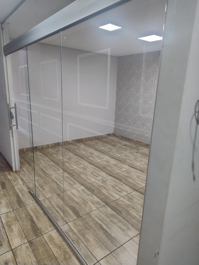 ALUGO SALA COMERCIAL 