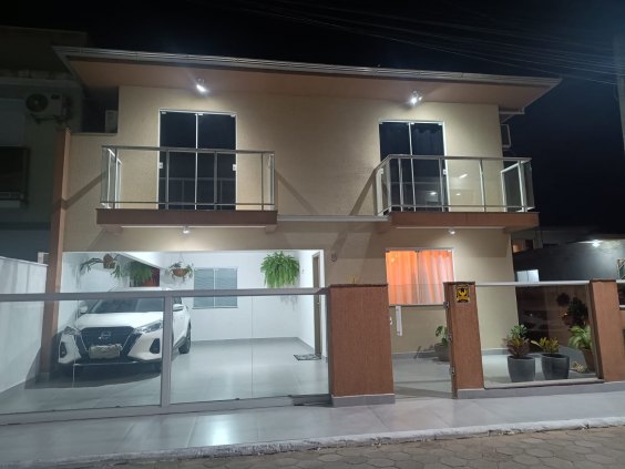 VENDO LINDA CASA