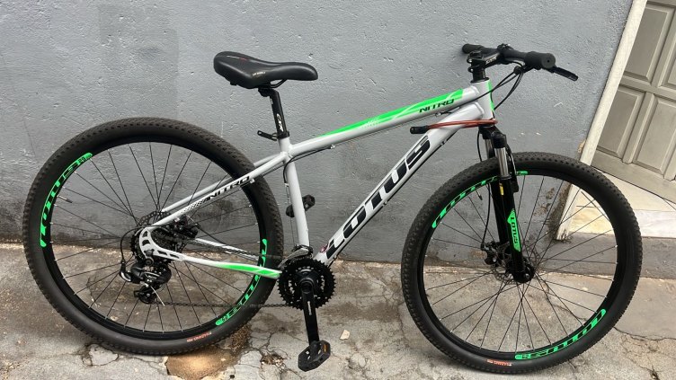 Bicicleta Lotus Nitro Aro 29 